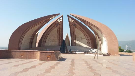 Pakistan Monument